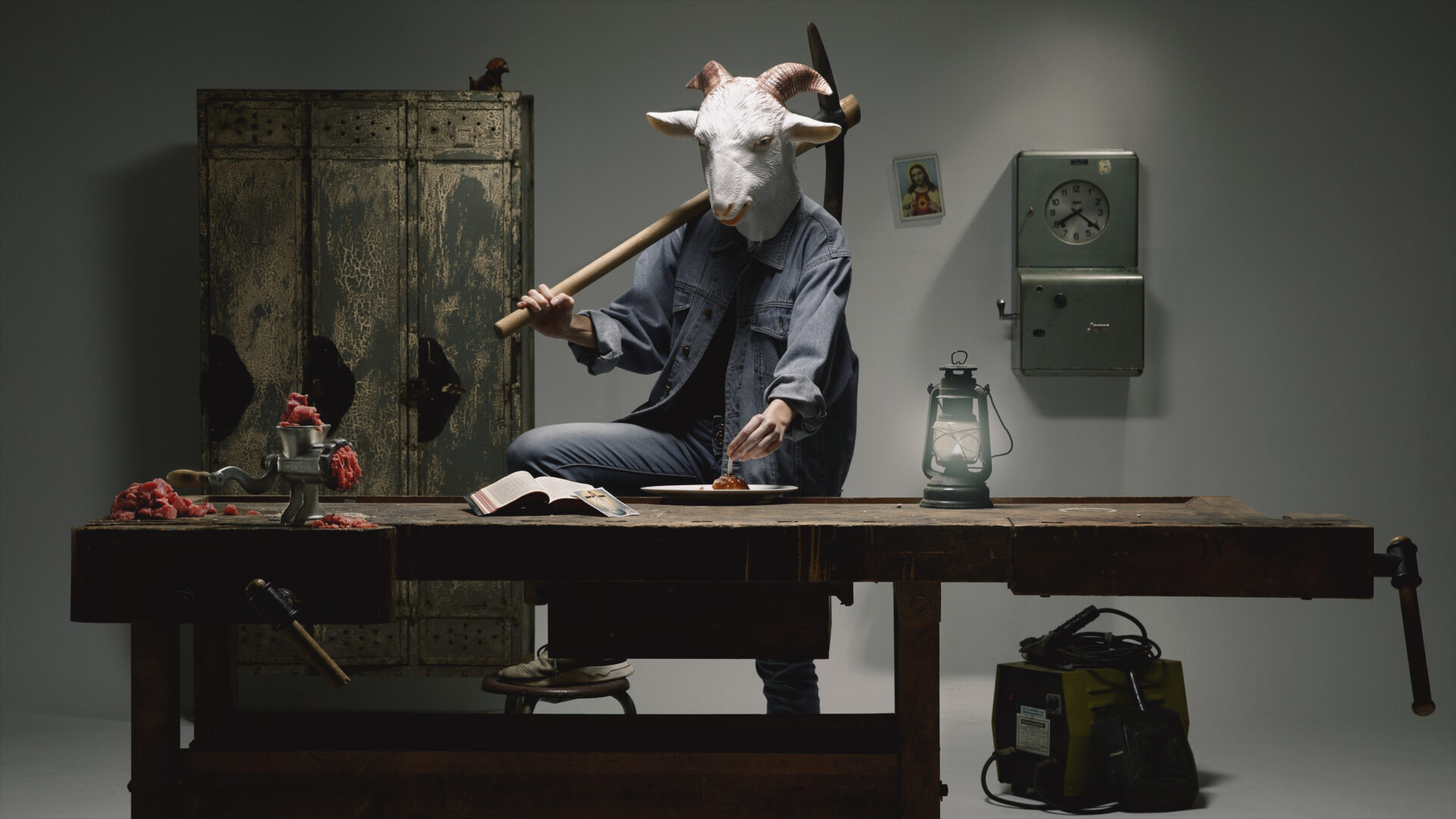 DINGSFILMS_Animal_Society_003